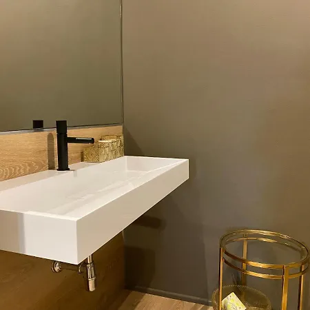 Nocleg ze śniadaniem Palazzina10 & 4*