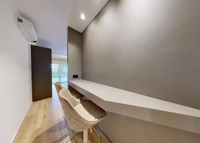 Palazzina10 & ساسو ماركوني